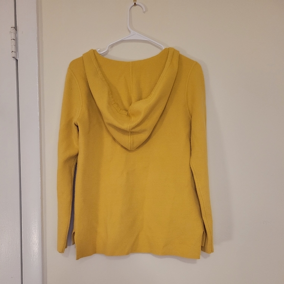 New Soft Sweater - Picture 2 of 3